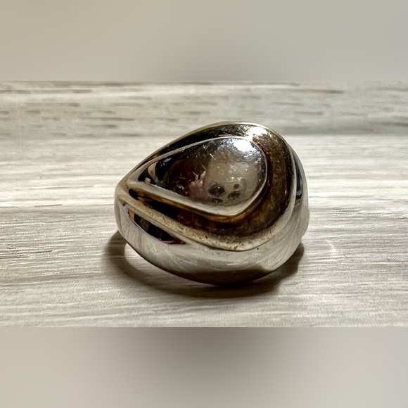 IBB Jewelry - Vintage Designer Signed IBB Two Tone Sterling Silver Dome Ring, Size 6.5, 4.8g